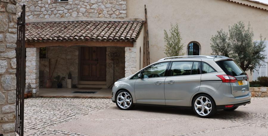  Ford Grand C-Max 2010 года  (фото 24 из 56)